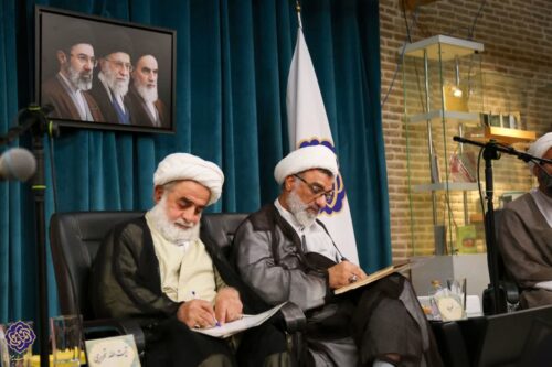 تحویل پیش نویس سند ملی حلال جمهوری اسلامی ایران به دبیرخانه شورای عالی انقلاب فرهنگی